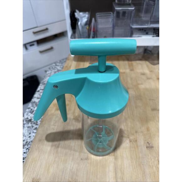 Pampered Chef Batter Mixer and Dispenser 100082 * - Picture 3 of 11